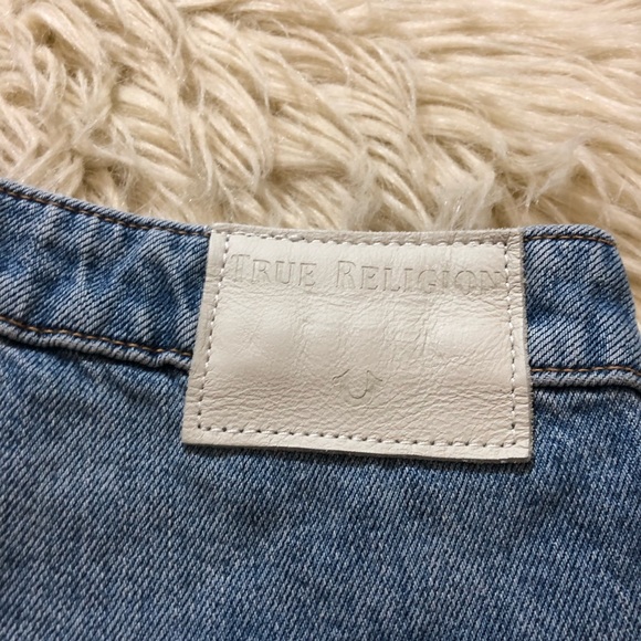 True Religion Crop Cuffed Brooklyn Jeans - Picture 4 of 7